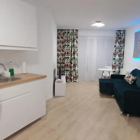 Apartment Wilczy Przy Malcie, Self Check-in, Free Parking *